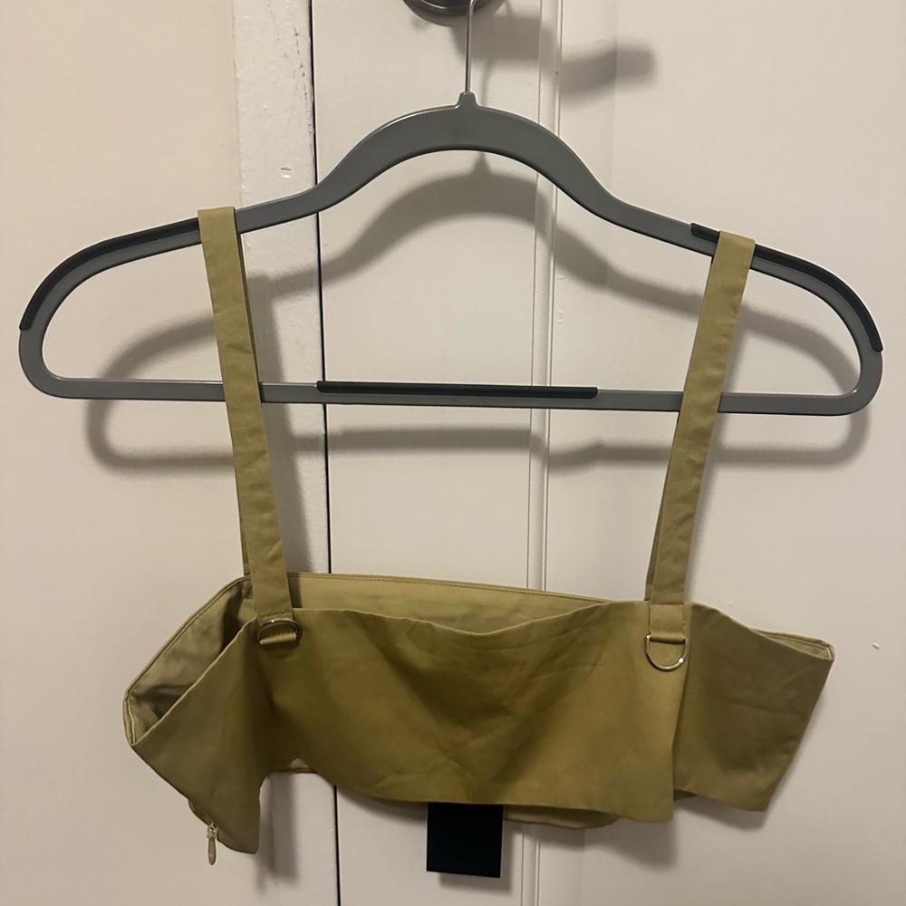 By.Dyln Velah Top Light Khaki NWT Medium - Picture 8 of 8